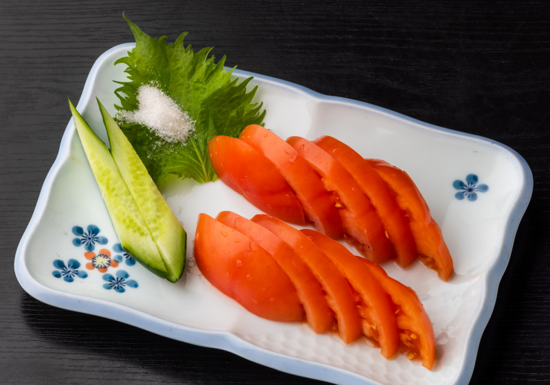 トマトスライス 炭火焼ひとすじ さんとう Grabdeli グラブデリ 高知の美味しいをお届けするフードデリバリー 宅配 サービス
