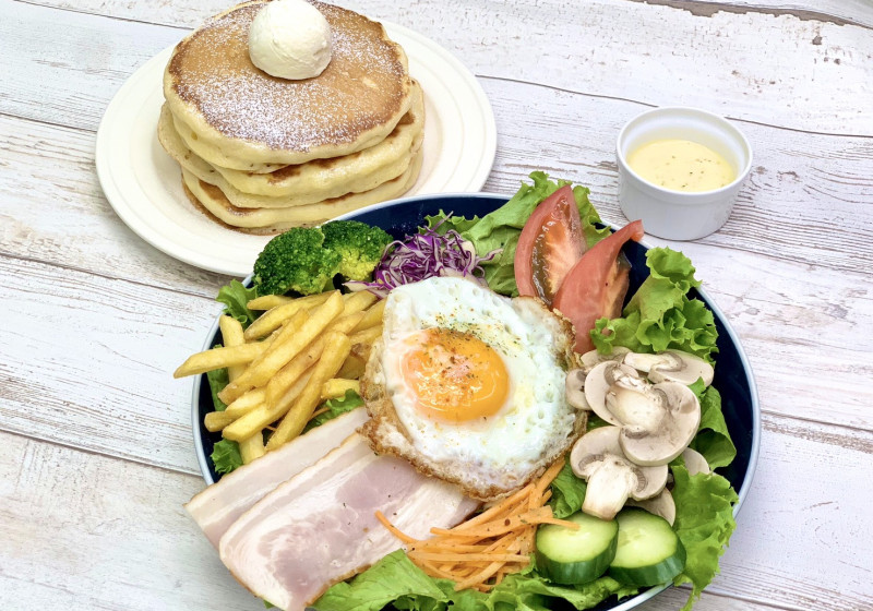 ペイザンヌサラダ パンケーキセット 38mitsubachi テイクアウト デリバリーの注文 Deli Holic