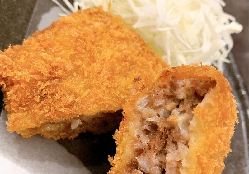 馬メンチカツ ソーセージ盛り合わせ 大衆馬肉酒場 馬王 牛タン酒場 タタタ舌 テイクアウトの注文 Deli Holic