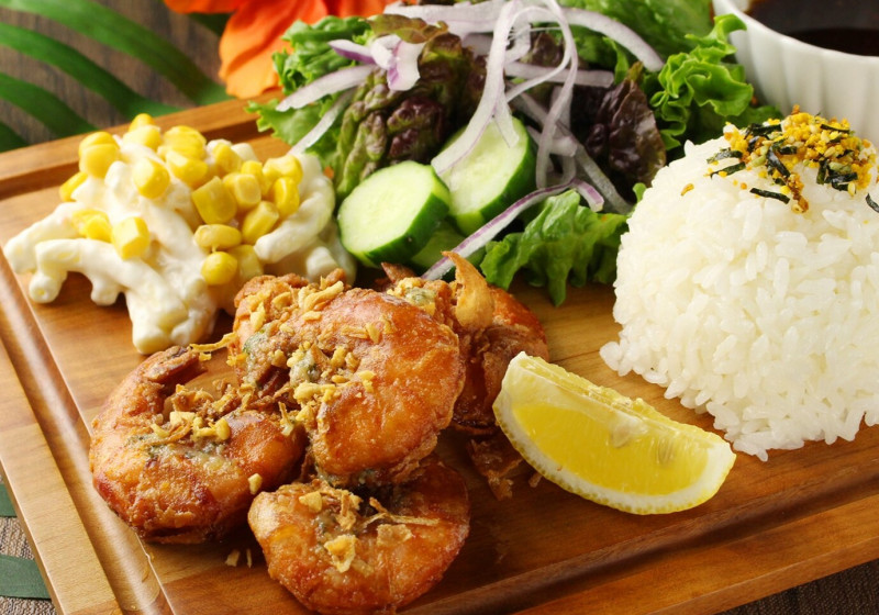 U34 5尾 ケイジャン ガーリックシュリンプ プレート ハワイアンガーリックシュリンプ アハ アイナ 仙台おもてなしデリバリー Carina Go カリーナゴー