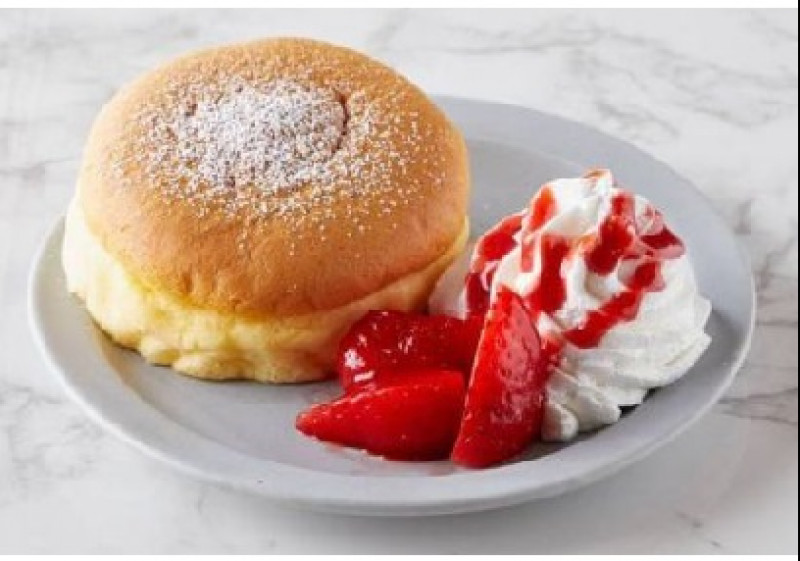 苺ホイップスフレパンケーキ | アームスデリステーション 瀬谷本店