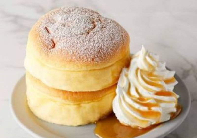 カホン ホットケーキメイプル C W】メイプルホイップスフレパンケーキ | アームスデリ