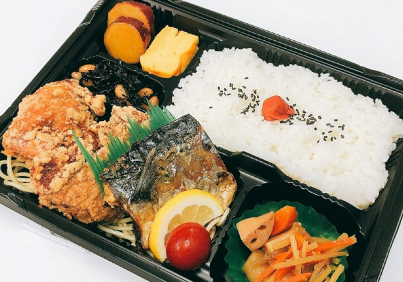 唐揚げと鯖の塩焼き弁当 | Yumejima-Bento | テイクアウト・デリバリーの注文 | DELI-HOLIC
